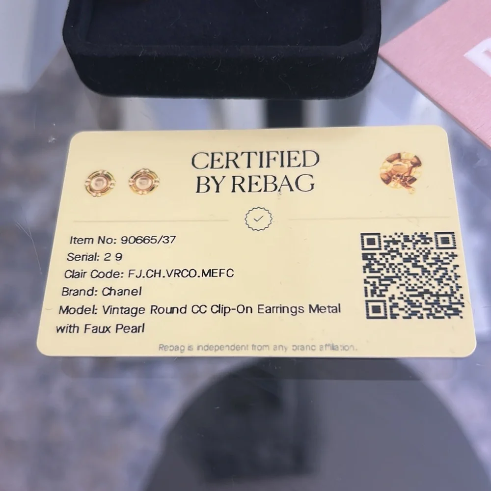 CHANEL clip vintage